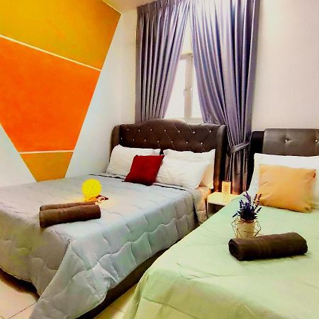 Alanis Residence 7 Pax @ Sepang Klia Kota Warisan Exterior foto