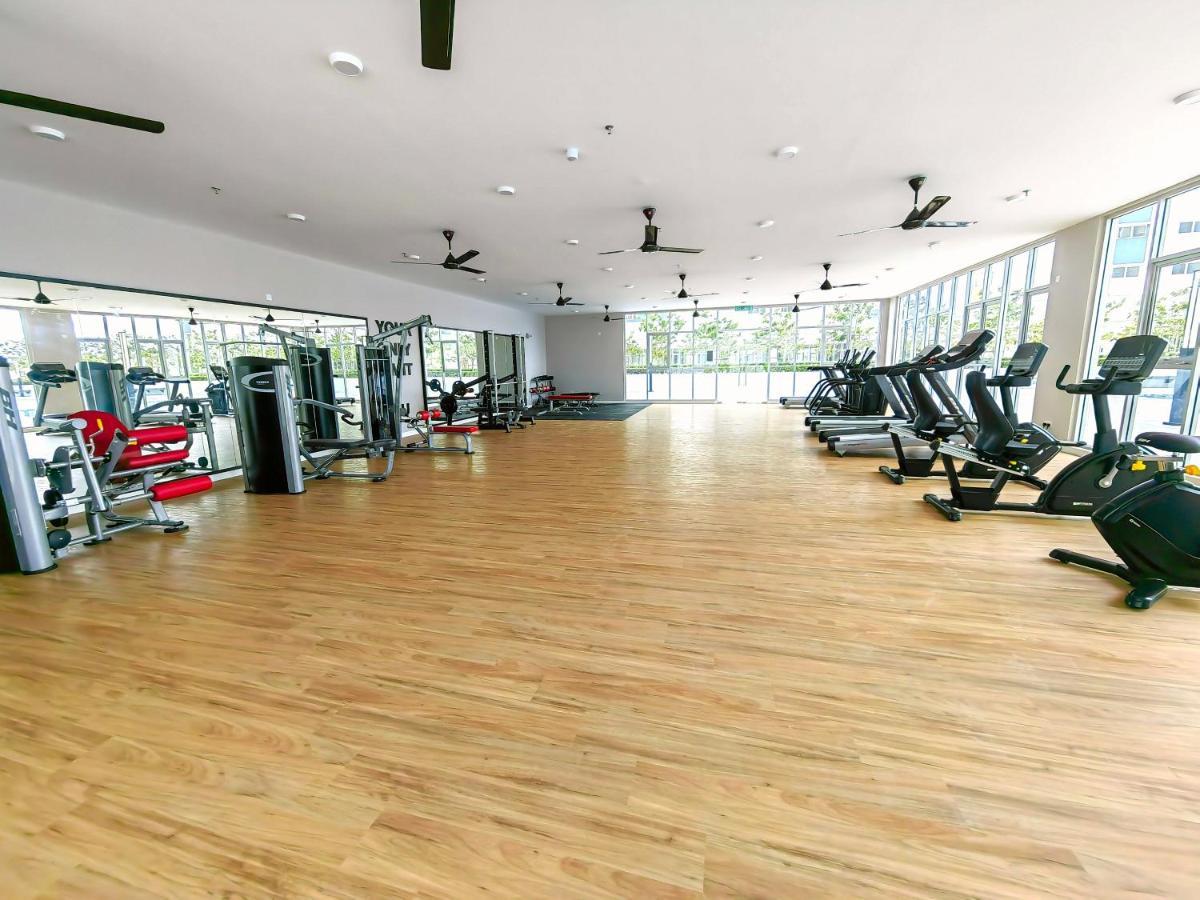 Alanis Residence 7 Pax @ Sepang Klia Kota Warisan Exterior foto